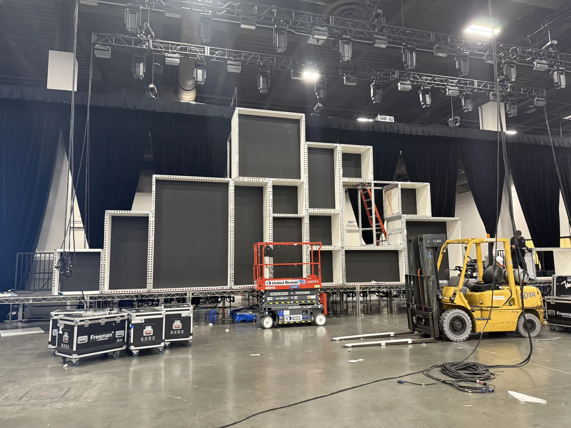 Frames up on the show floor, build and rigging